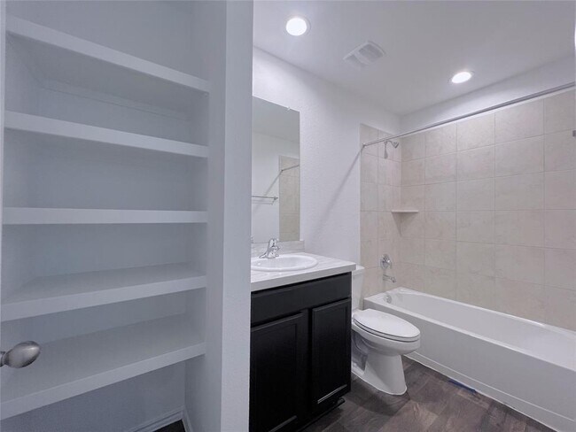 Building Photo - 14732 Hazel Br Dr