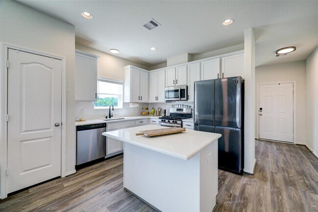 Building Photo - 10039 Cottontail Ct