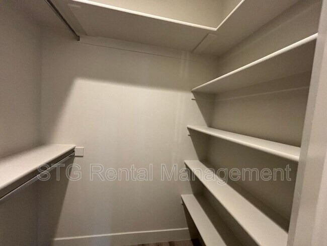 Building Photo - 1073 S 4380 W