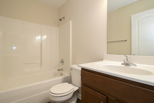 Building Photo - 992-C S Ash Ridge Dr