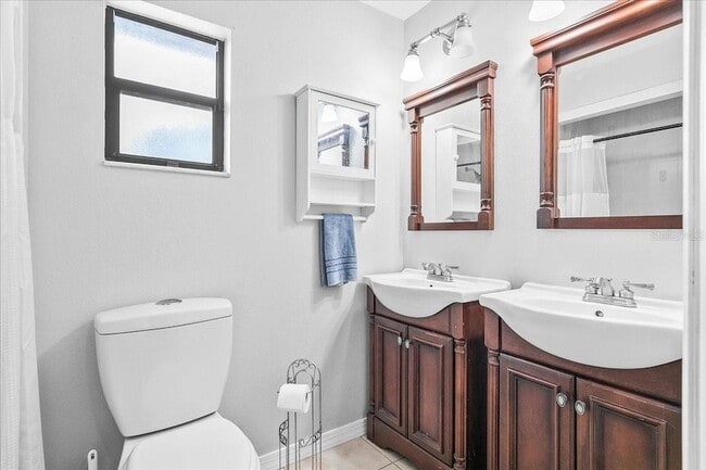 Building Photo - 1302 Georgetowne Cir