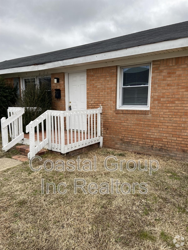 Building Photo - 9535 19th Bay St