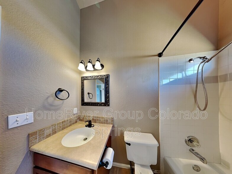 Building Photo - 8563 Garrison Rd