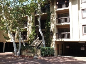 Building Photo - COMING SOON!! Gorgeous condo with Amazing Views!