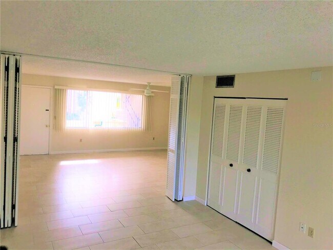 Building Photo - 4210 Ironwood Cir