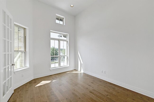Building Photo - 905 Crestone Stream Dr