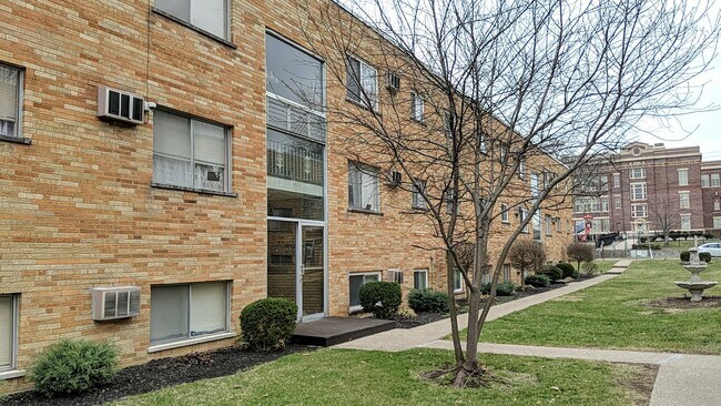 Building Photo - 3339 Epworth Ave