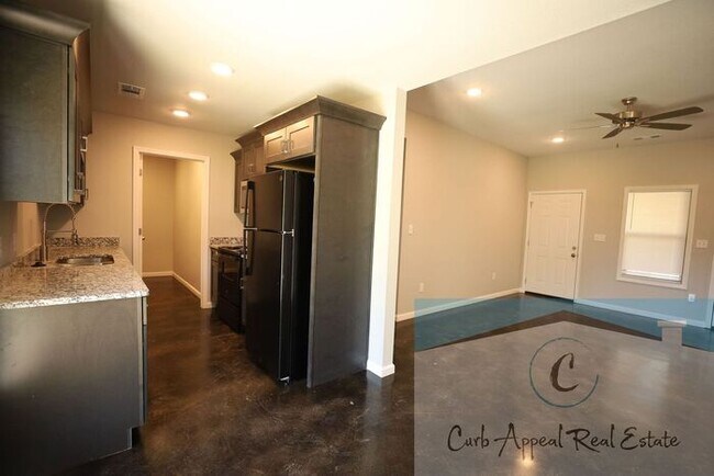 Building Photo - Recent construction, beautiful 3 bed / 2 bath home - Brookland!