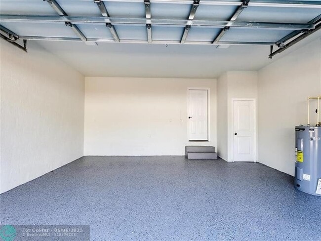 Building Photo - 116 NW 41st St