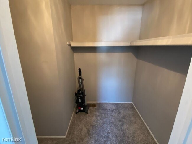 Building Photo - 2 br, 1.5 bath House - 50070 S Benny Ct
