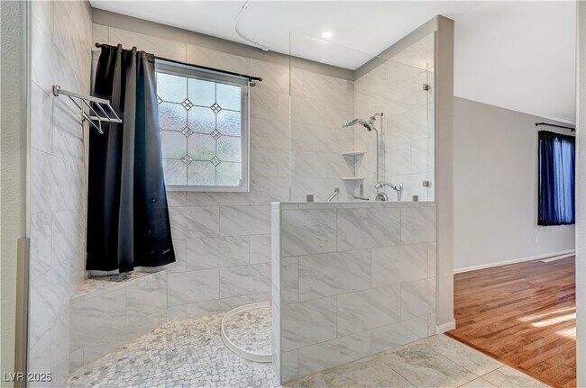 Building Photo - 57 Voltaire Ave