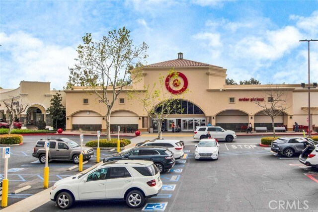 Building Photo - 10 Pantano