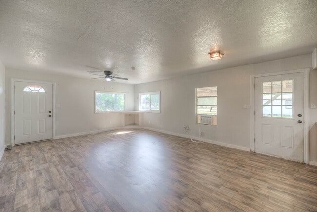 Building Photo - 185 11th St