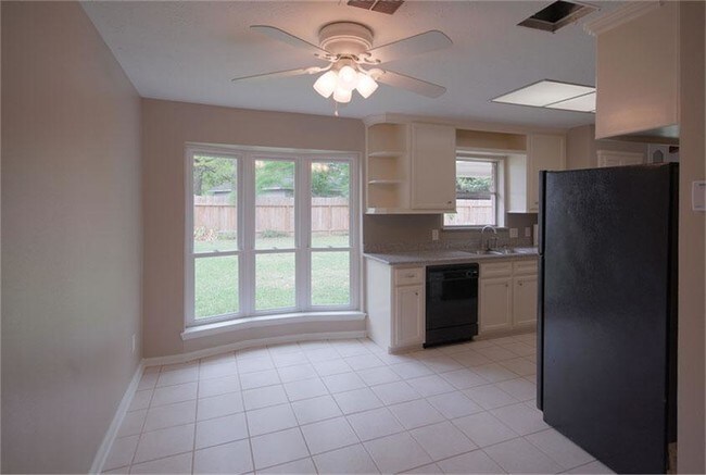Building Photo - 9706 Kemp Forest Dr
