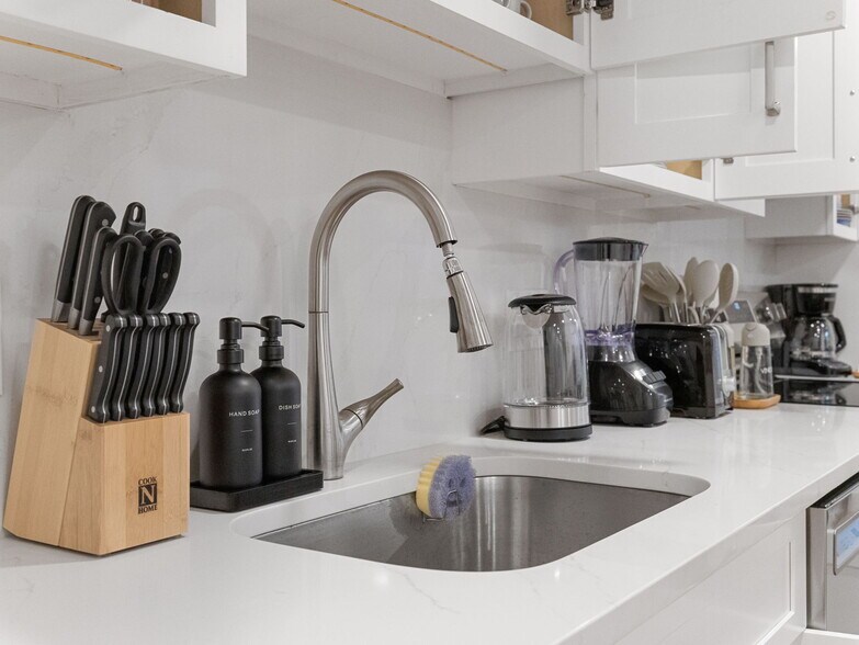 Building Photo - 1 Central Sq