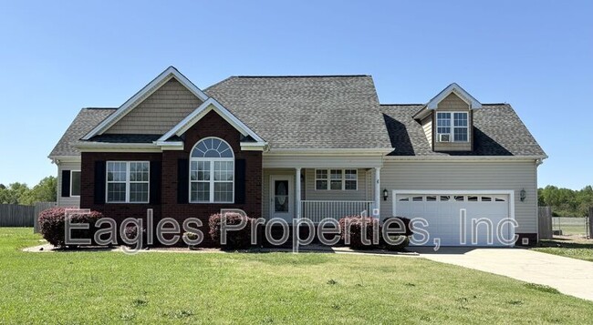 Primary Photo - 121 Willowbrook Dr
