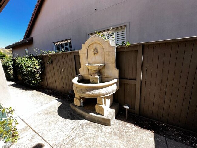 Building Photo - Spacious 3BR, 2BA with Solar and Modern Up...