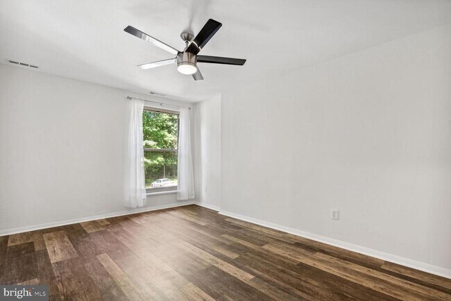 Building Photo - 3326 Woodburn Village Dr