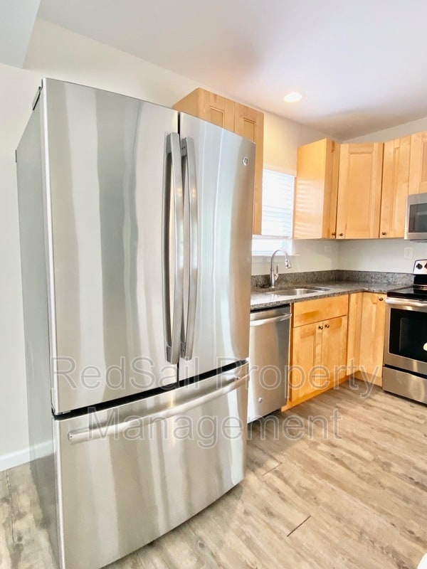 Building Photo - 214 Brightwood Ave