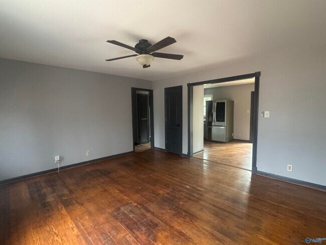 Building Photo - 9527 Hemlock Dr SE