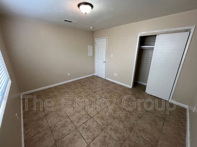 Building Photo - 93 N E St