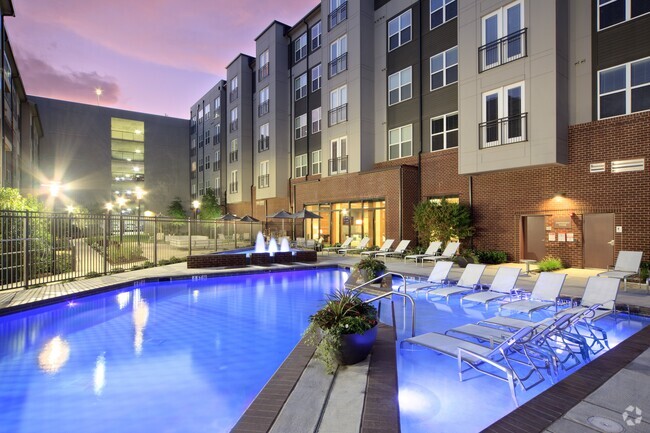 Resort Style Pool - ICON at Dulles