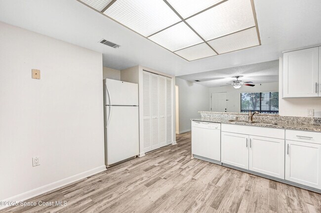 Building Photo - 1515 Huntington Ln