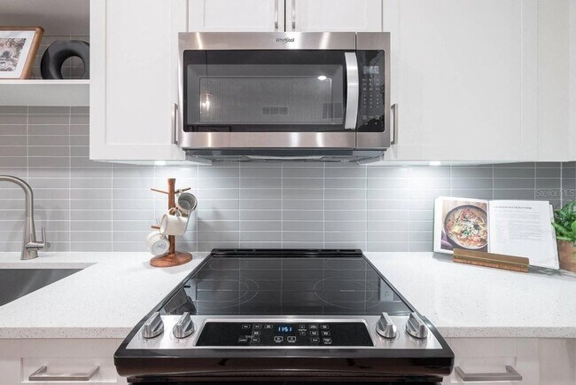 Building Photo - 3020 Base Blvd