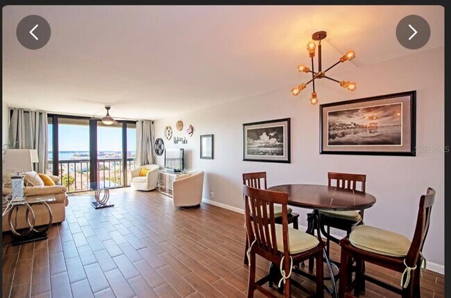 Building Photo - 255 Dolphin Point