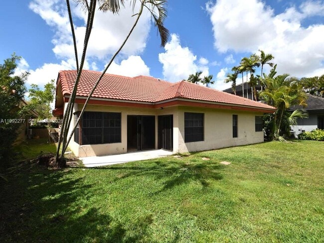 Building Photo - 800 SW 87th Terrace