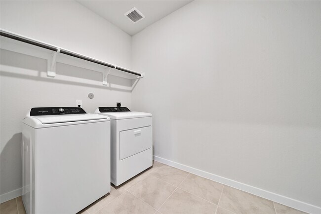 Building Photo - 12107 Willow Holw Ln