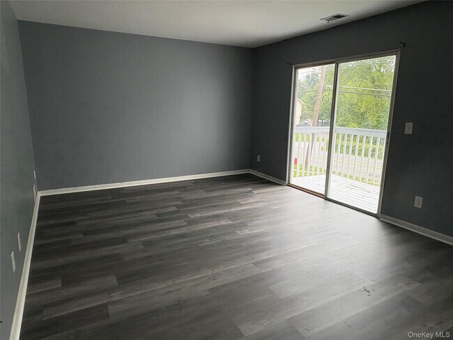 Building Photo - 240 Schutt Rd
