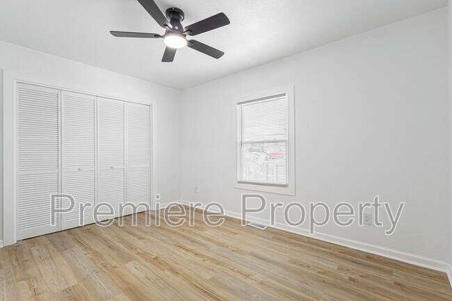 Building Photo - 17322 E Susquehanna Dr