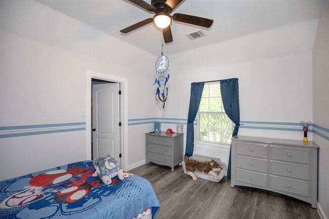 Building Photo - 601 Canyon Crest Dr