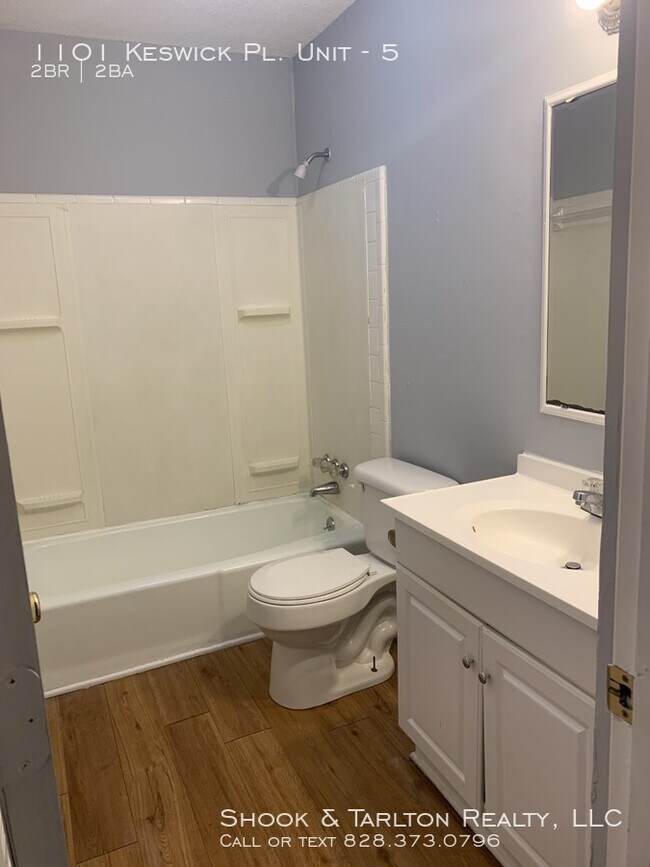 Building Photo - 1101 Keswick Pl