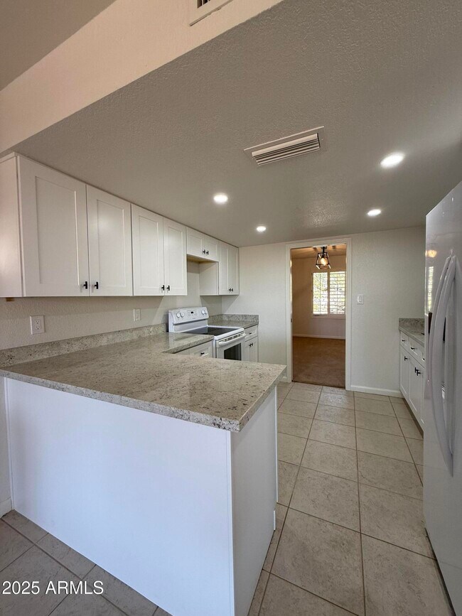 Building Photo - 12323 E Appaloosa Pl