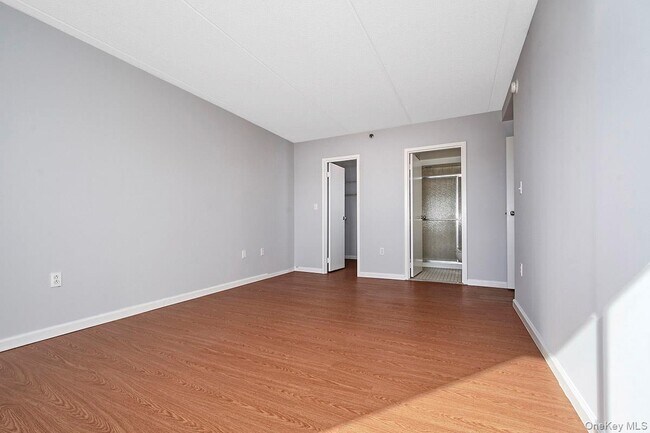 Building Photo - 123 Mamaroneck Ave