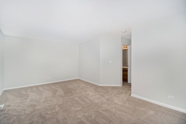 Building Photo - 409 Metropolitan St