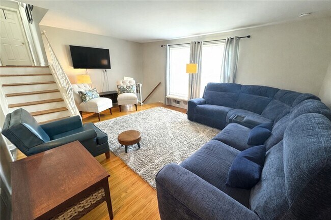 Building Photo - 37 Penhurst Rd