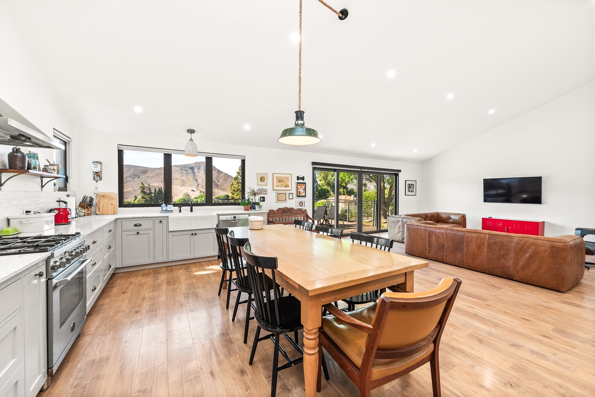 Building Photo - 2474 Barbara Dr