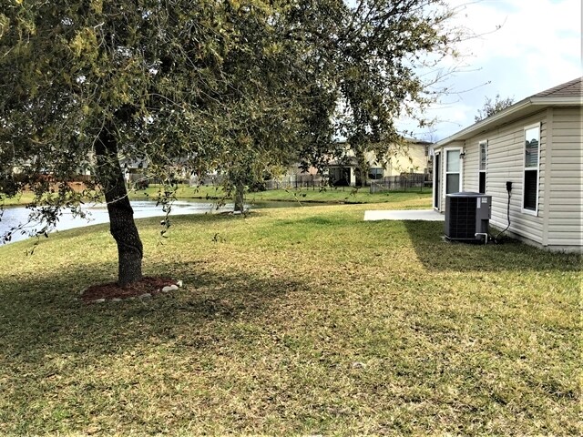 Building Photo - 113 Nunna Rock Trl