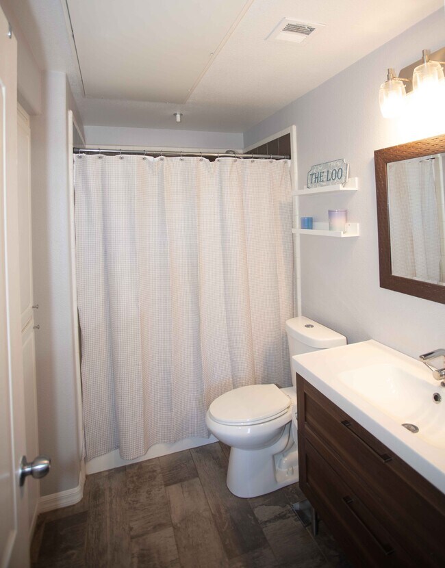 Building Photo - 6900 E Princess Dr