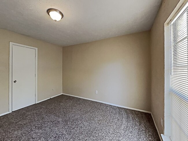 Building Photo - 4343 Kevinkay Dr