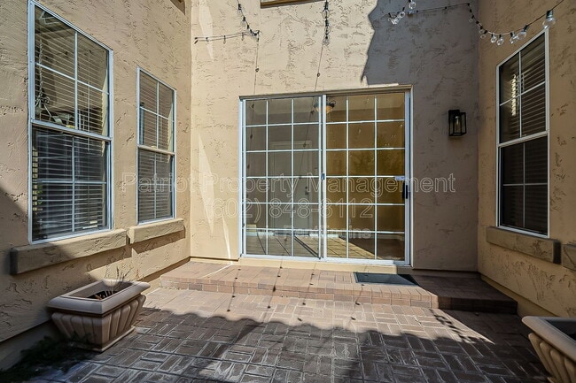 Building Photo - 2078 E Flint St