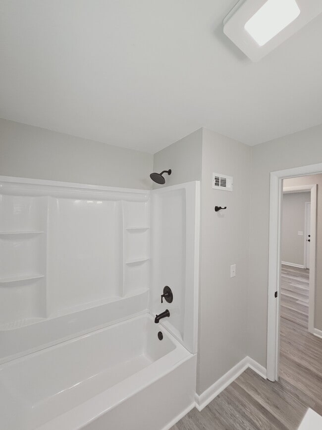 Building Photo - 919 Rexdale Dr