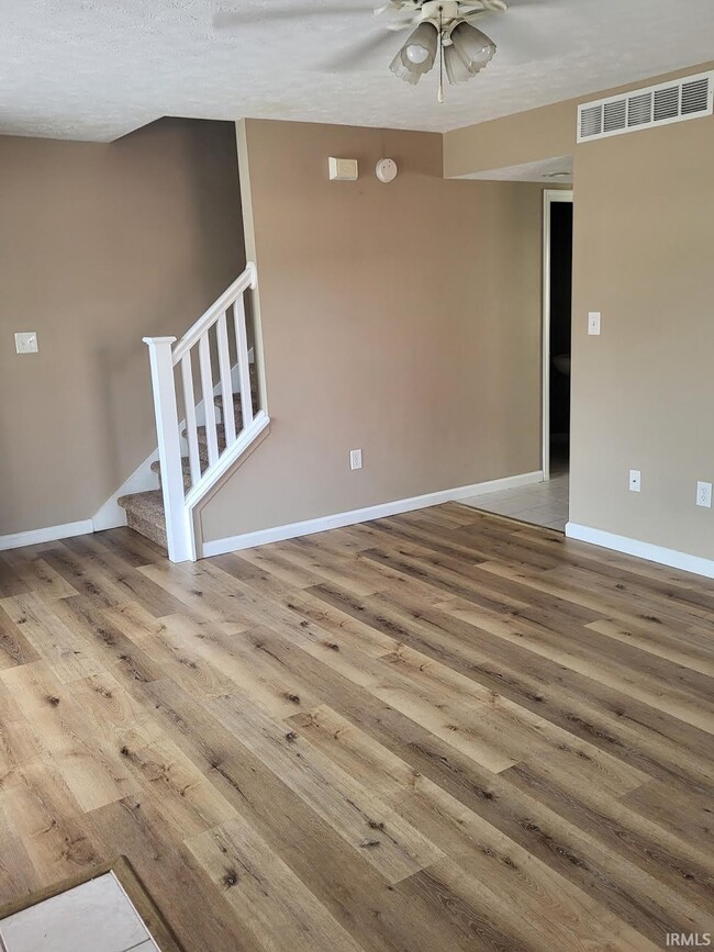 Building Photo - 3811 E Cobble Creek Dr