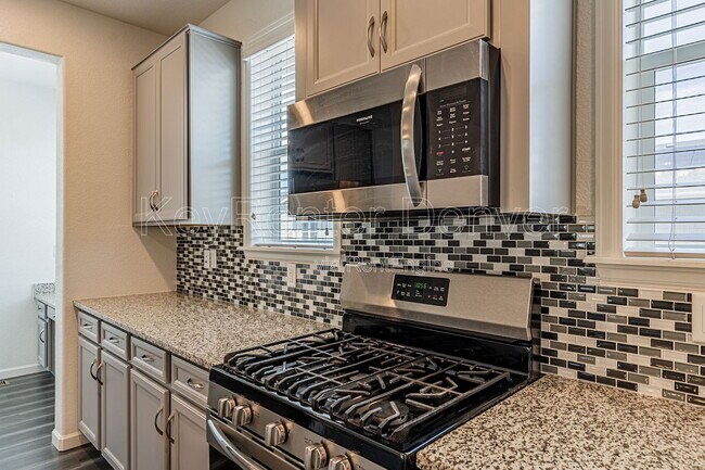 Building Photo - 5415 W 97th Ave