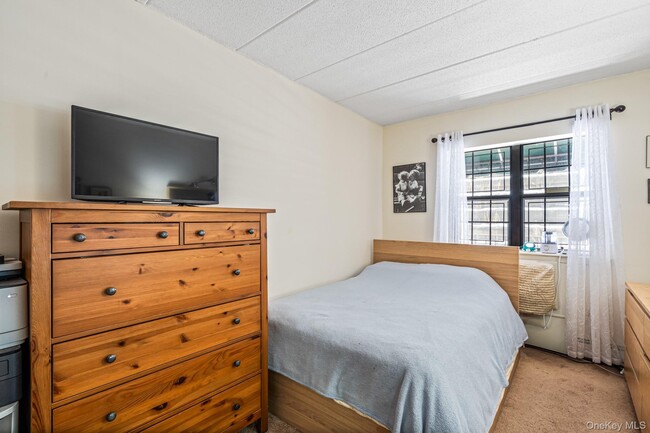 Building Photo - 66-07 242nd St