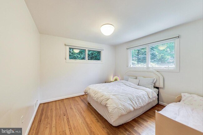 Building Photo - 6515 E Halbert Rd