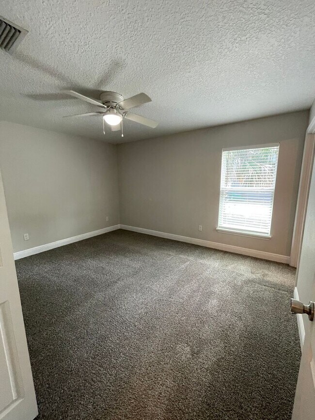 Building Photo - 528 Citrus Ave